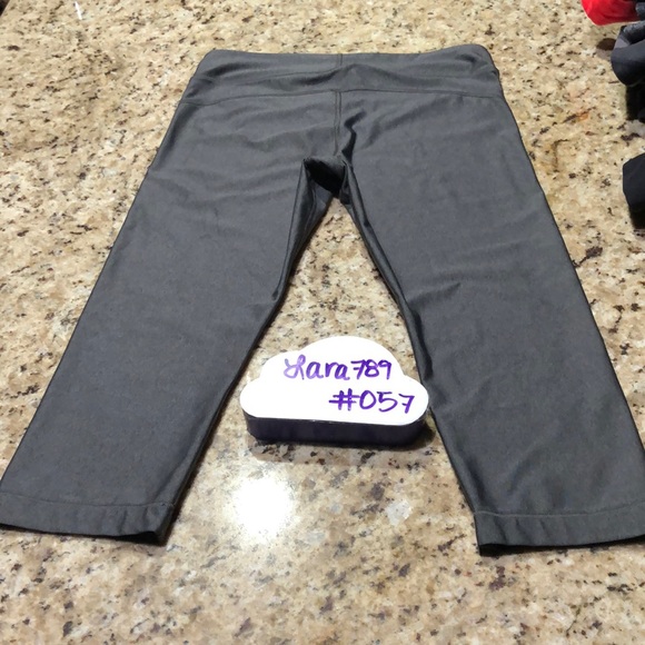 Under Armour Capri - Picture 8 of 10